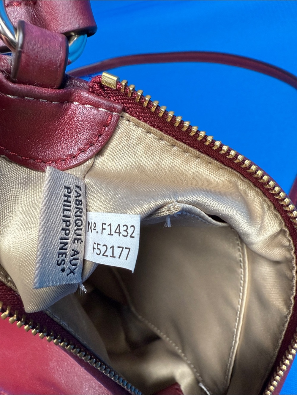 GORGEOUS COACH NEW YORK CRIMSON COLETTE CROSSBODY / SWINGPACK / SHOULDER BAG - Picture 15 of 17